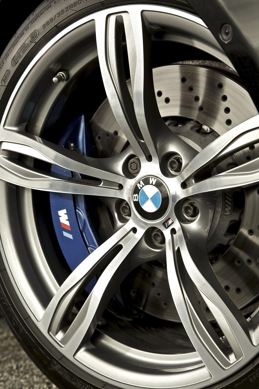  BMW M5 2011 года  (UK) (фото 12 из 36)